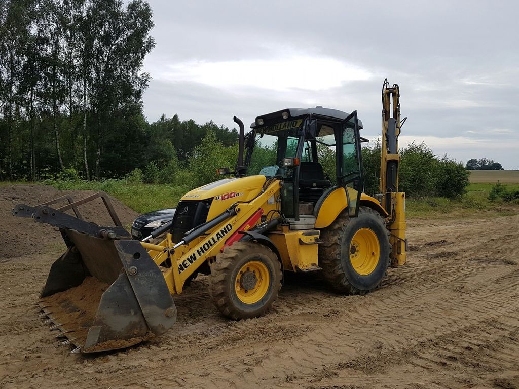 Экскаватор-погрузчик New Holland B100B